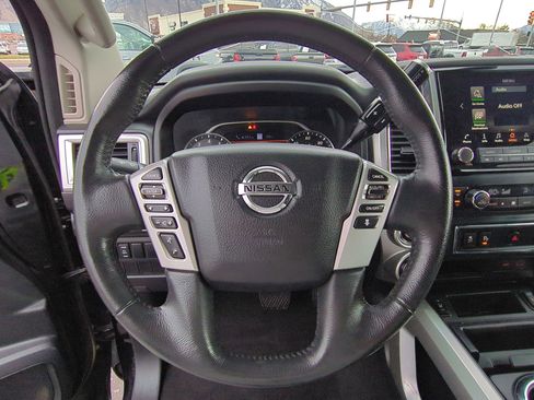 Used 2021 Nissan Titan SV w/ SV Convenience Package image 17