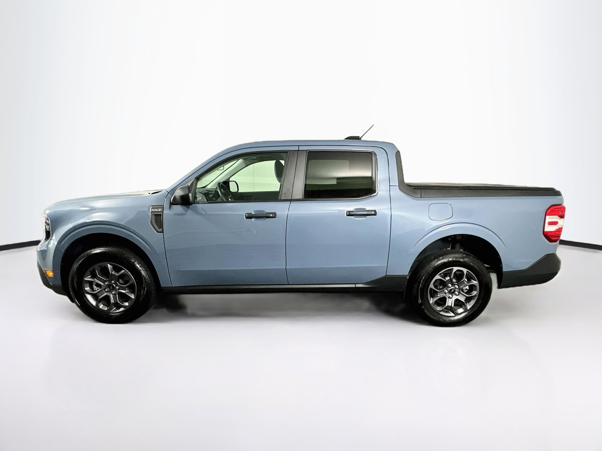 Used 2025 Ford Maverick XLT FWD image 4