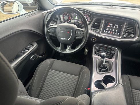 Used 2018 Dodge Challenger R/T w/ Performance Handling Group image 8