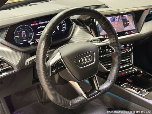 Used 2022 Audi e-tron GT Prestige w/ Prestige Package AWD/4WD image 2