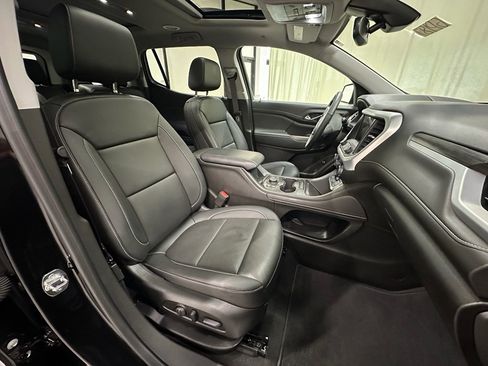 Certified 2023 GMC Acadia SLT w/ Elevation Edition image 18