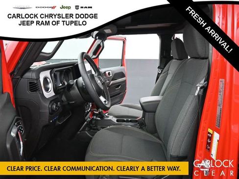 Used 2025 Jeep Wrangler Sahara w/ Safety Group image 11