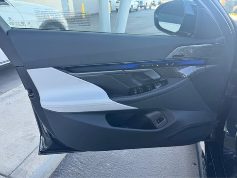 New 2026 BMW M5 w/ Executive Package AWD/4WD image 12