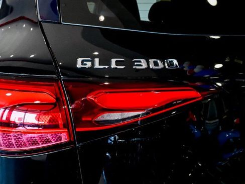 Used 2023 Mercedes-Benz GLC 300 4MATIC image 14