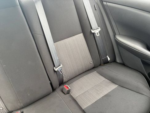 Used 2025 Nissan Sentra SV FWD image 35