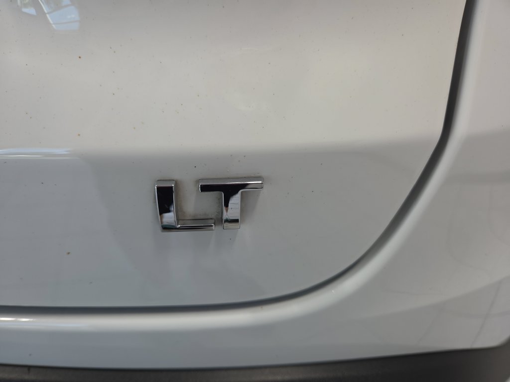 Used 2025 Chevrolet Trax LT w/ LT Convenience Package FWD image 10
