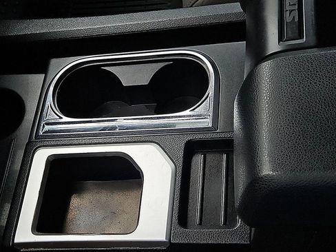 Used 2019 Toyota Tundra SR5 AWD/4WD image 26