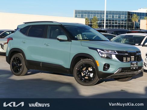 New 2026 Kia Seltos EX image 1