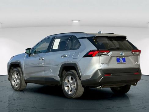 Used 2023 Toyota RAV4 LE AWD/4WD image 4