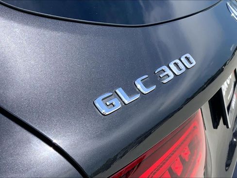 Used 2021 Mercedes-Benz GLC 300 4MATIC image 28