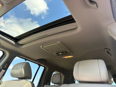 Used 2012 Honda Pilot Touring image 21