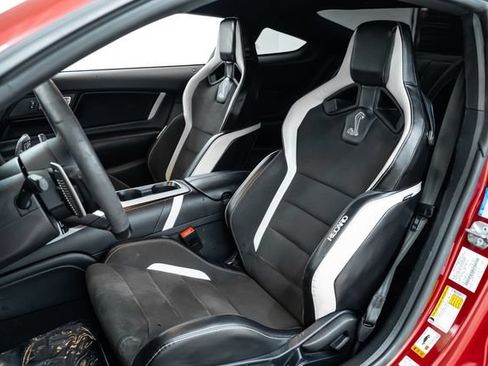 Used 2021 Ford Mustang Shelby GT500 w/ Technology Package RWD image 18