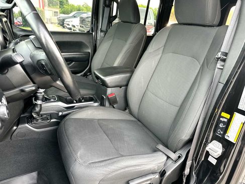 Used 2022 Jeep Wrangler Unlimited Sport AWD/4WD image 17
