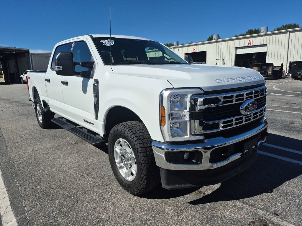 Used 2025 Ford F250 XLT w/ FX4 Off-Road Package AWD/4WD image 2