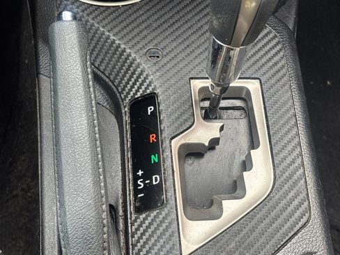 Used 2014 Toyota RAV4 Limited w/ Technology Package image 9