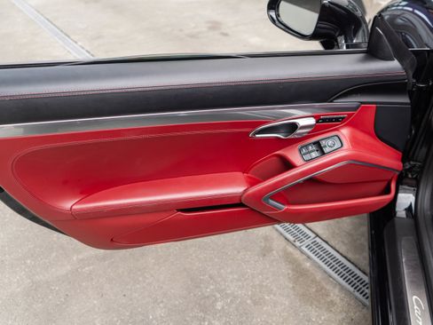 Used 2017 Porsche 911 Carrera image 12