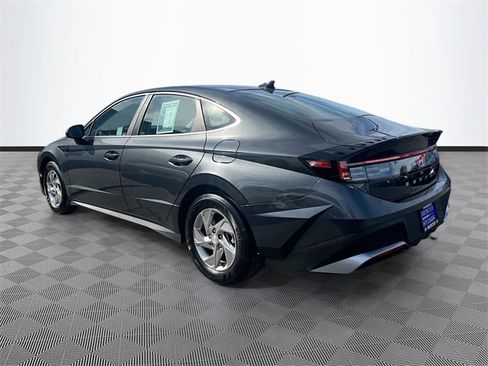 Used 2025 Hyundai Sonata SE image 5