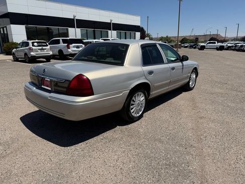 Used 2010 Mercury Grand Marquis LS RWD image 4