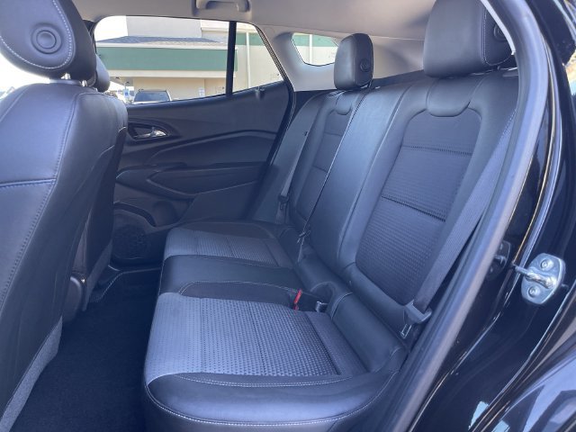 Used 2025 Chevrolet Trax LT FWD image 13