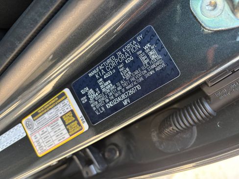 Used 2025 Kia Soul LX w/ LX Technology Package FWD image 27