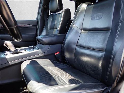 Used 2020 Jeep Grand Cherokee Overland AWD/4WD image 13