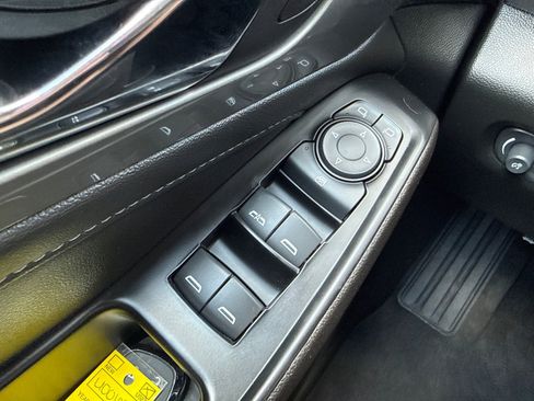Used 2023 Chevrolet Traverse LT w/ LPO, Floor Liner Package AWD/4WD image 38