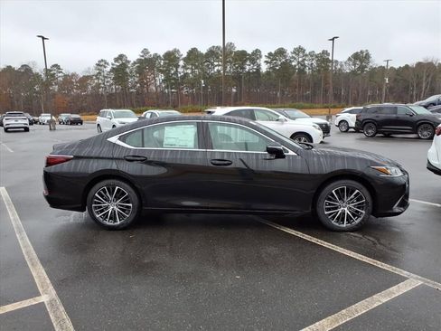 New 2025 Lexus ES 350 w/ Premium Package image 2