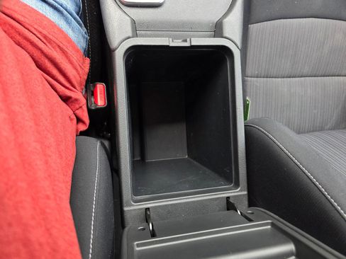 Used 2022 Nissan Sentra SV w/ Electronics Package FWD image 16