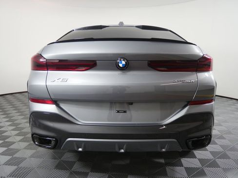 New 2026 BMW X6 xDrive40i image 4