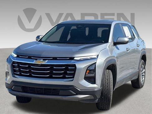 Used 2025 Chevrolet Equinox LT FWD image 29