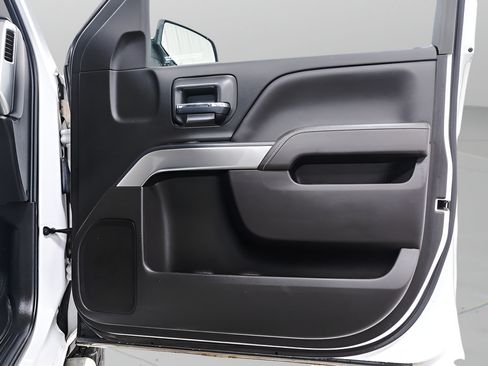 Used 2017 Chevrolet Silverado 2500 LT AWD/4WD image 36