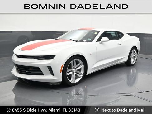 Used 2016 Chevrolet Camaro LT RWD image 1