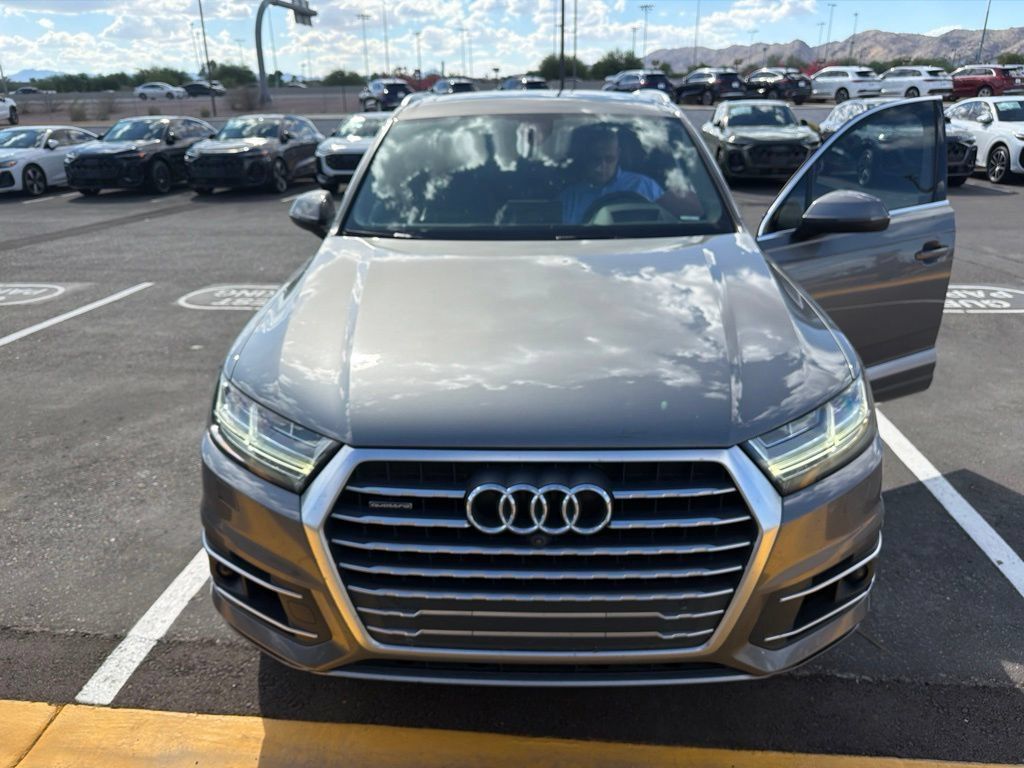 Used 2018 Audi Q7 3.0T Prestige w/ Prestige Package AWD/4WD image 2