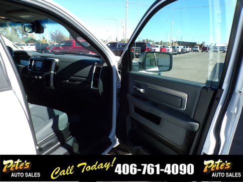 Used 2017 RAM 1500 Outdoorsman image 16