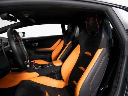 Used 2023 Lamborghini Huracan Tecnica image 15