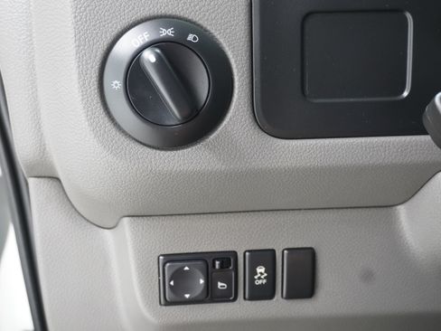Used 2016 Nissan NV 3500 S w/ Power Package RWD image 17