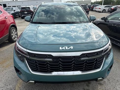 Used 2024 Kia Seltos EX FWD image 8