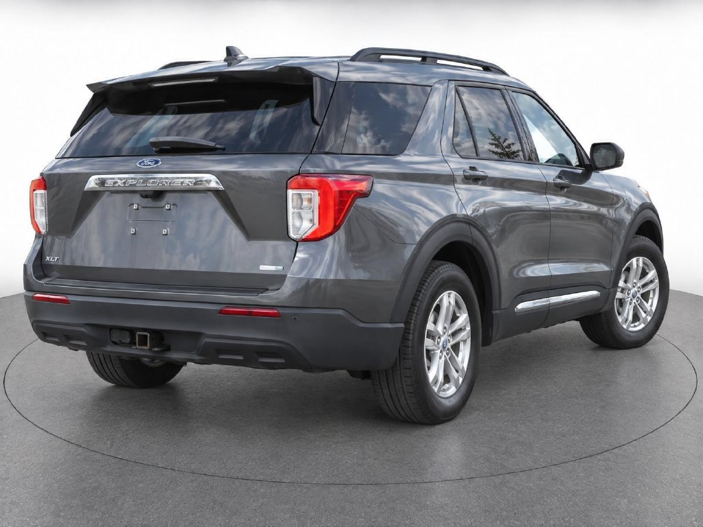 Used 2020 Ford Explorer XLT w/ Class III Trailer Tow Package AWD/4WD image 7