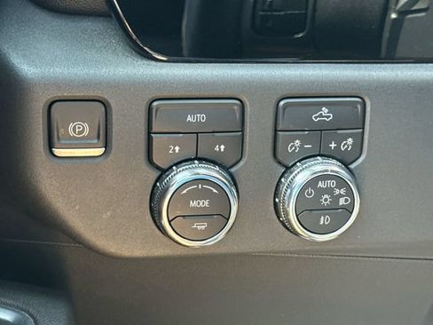 Certified 2023 GMC Sierra 1500 Elevation w/ LPO, Elevation Black Package AWD/4WD image 18