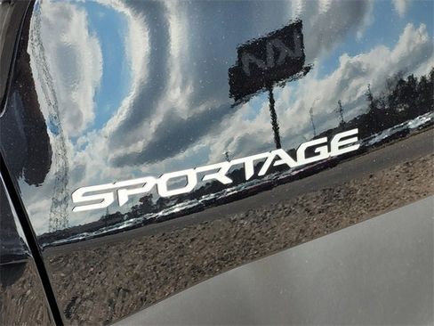 Used 2026 Kia Sportage LX image 6