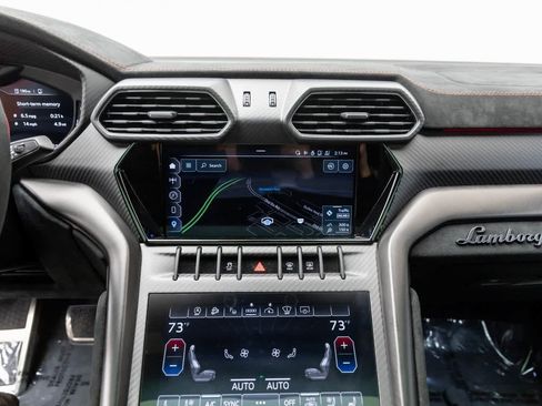 Used 2024 Lamborghini Urus Performante image 10