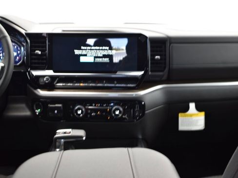 New 2026 Chevrolet Silverado 1500 LT Trail Boss w/ Convenience Package II image 17