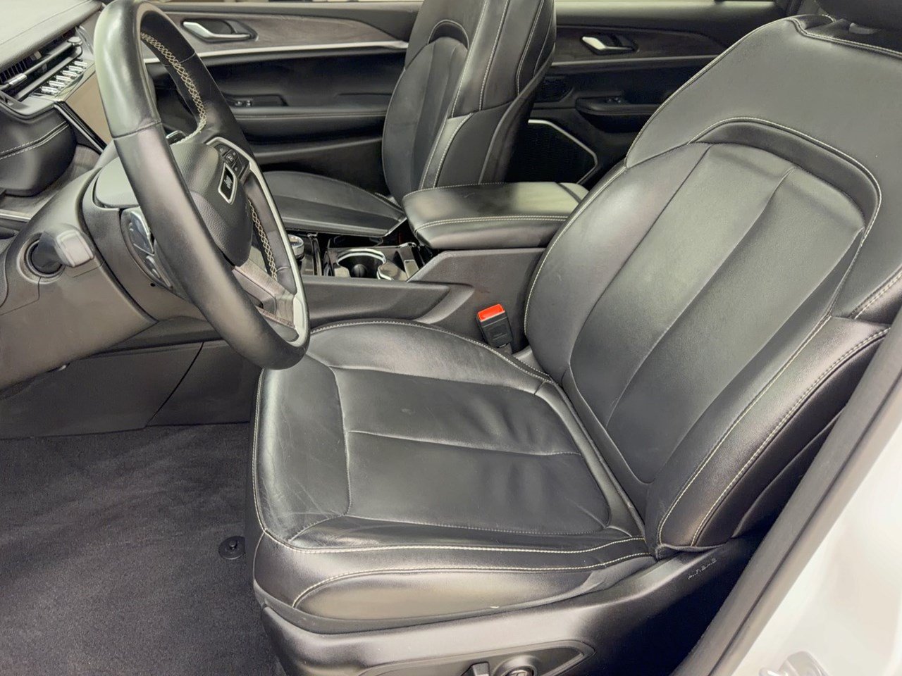 Used 2022 Jeep Grand Cherokee Limited RWD image 5