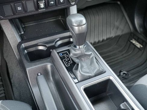 Used 2023 Toyota Tacoma TRD Off-Road AWD/4WD image 32