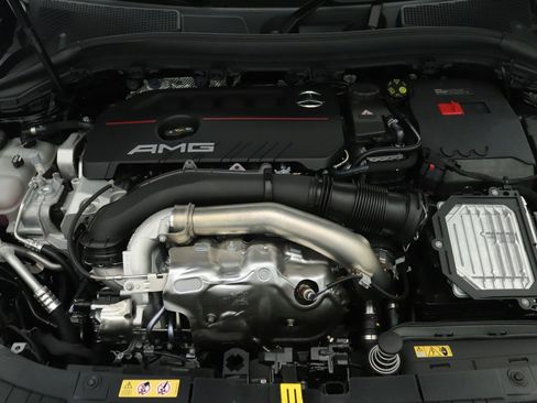 New 2026 Mercedes-Benz GLA 35 AMG 4MATIC image 10