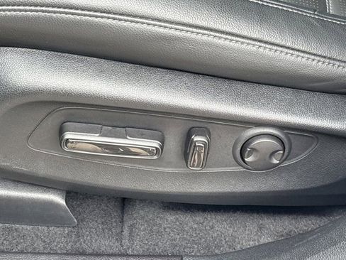 Used 2025 Honda CR-V EX-L image 18