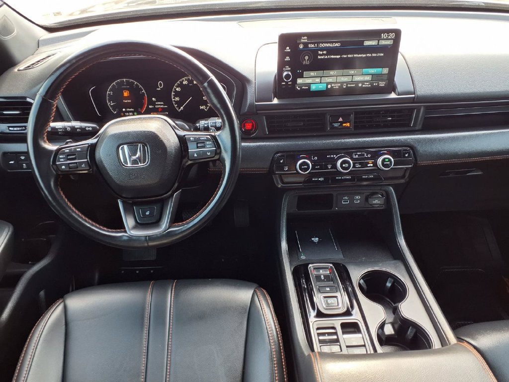 Used 2025 Honda Pilot TrailSport image 13
