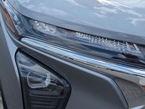 Certified 2025 Chevrolet Trax LS w/ LS Convenience Package image 4