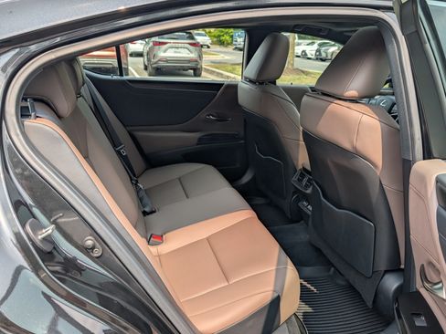 Certified 2025 Lexus ES 350 w/ Premium Package FWD image 12