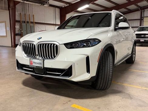 Used 2026 BMW X5 sDrive40i RWD image 3